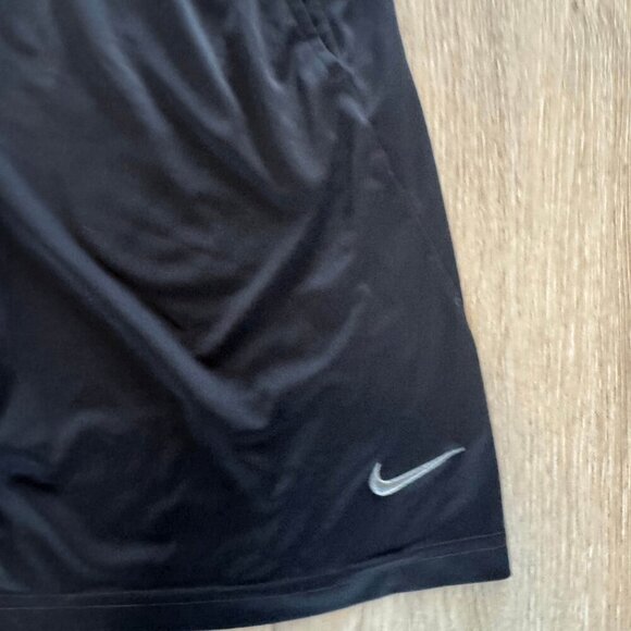 Nike Shorts Men Medium Black Swoosh Athletic Gym Fitness Dri-Fit - Picture 3 of 7